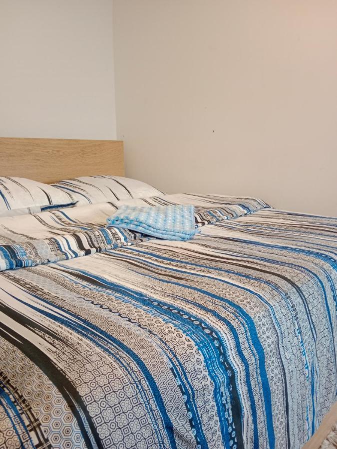 La Madriguera Bed & Breakfast ราชิน ภายนอก รูปภาพ