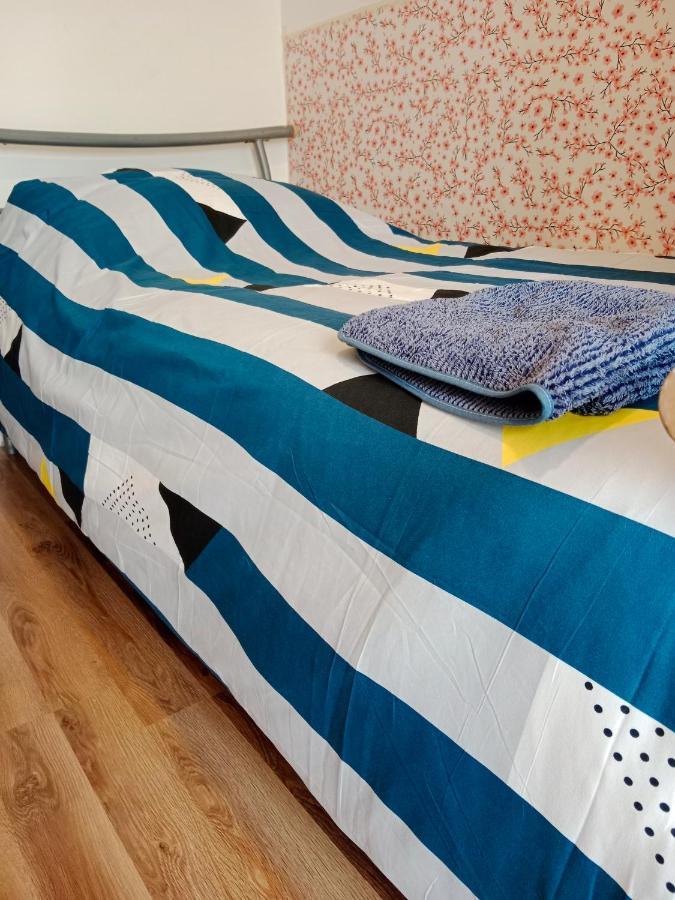 La Madriguera Bed & Breakfast ราชิน ภายนอก รูปภาพ